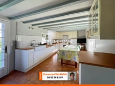 45mn PÄRIS. Haute Vallée de Chevreuse. Longvilliers. Charmante maison ancienne de 200 m² de 5/6 chambres avec une grange et un beau jardin de 3484 m² clos. 