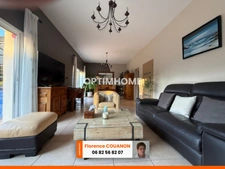 A 55 KM de PARIS. CORBREUSE 91410. Belle maison familiale de 163,04 M² loi carrez ( 189 M² habitable) avec 5/7 Chambres, garage et un beau jardin au calme..