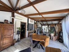 CHAMARANDE – Maison atypique 109 M² avec jardin de 860 m² et chalet aménagé