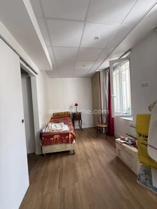 ÉTAMPES 91 CENTRE-VILLE – IMMEUBLE À RÉINVENTER AVEC JARDIN ET FORT POTENTIEL