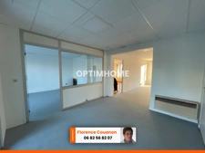 RAMBOUILLET secteur la louviere. LOCAL / BUREAU DE 107 M² EN RDC POUVANT ETRE TRANSFORMER EN APPARTEMENT