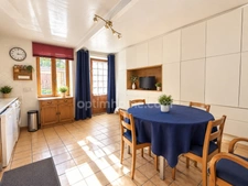 Maison ancienne de 47m² en duplex et mitoyenne des 2 cotés avec une dépendance, au calme à vendre 3 pièces ANGERVILLIERS (91)