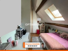 DOURDAN, maison de ville ancienne de 80 m² avec en plus un rez de jardin située au calme et proche centre ville. Joli jardin de 700 m².