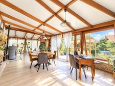 CHAMARANDE – Maison atypique 109 M² avec jardin de 860 m² et chalet aménagé