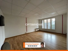 RAMBOUILLET secteur la louviere. LOCAL / BUREAU DE 107 M² EN RDC POUVANT ETRE TRANSFORMER EN APPARTEMENT