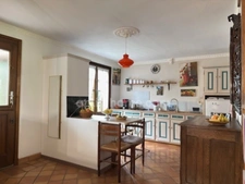 SAINT CYR SOUS DOURDAN (91)- 45 KM de PARIS. Maison familliale de 150 M² habitables (120 m² loi carrez) avec véranda 20 M² et beau jardin de 1000 M²