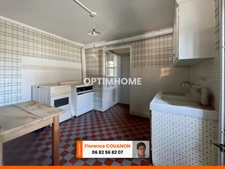 45mn PÄRIS. Haute Vallée de Chevreuse. Longvilliers. Charmante maison ancienne de 200 m² de 5/6 chambres avec une grange et un beau jardin de 3484 m² clos. 