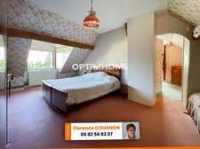 Haute Vallée de Chevreuse. Longvilliers. Charmante maison ancienne de 200 m² de 5/6 chambres avec une grange et un beau jardin de 3484 m² clos. 
