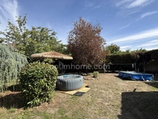 CHAMARANDE – Maison atypique 109 M² avec jardin de 860 m² et chalet aménagé