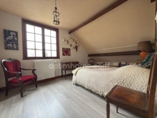 Vallée de Chevreuse. SAINT CYR SOUS DOURDAN (91)- 45 KM de PARIS. Maison familliale de 150 M² habitables (120 m² loi carrez) avec véranda 20 M² et beau jardin de 1000 M² -