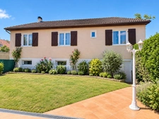 Maison 123m² à vendre 6 pièces (3 chambres) avec sous sol total et terrain à ORSAY (91). Au calme, proche commerces et grands axes.