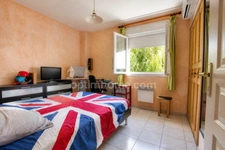 VILLARIÈS – VILLA FAMILIALE 179 M² AVEC PISCINE – 6 CHAMBRES – TERRAIN 1 500 M² – UN VÉRITABLE HAVRE DE PAIX