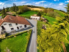 Grande propriété + 9 pièces comprenant 2 logements – 264 m² – Terrain arboré – Sans vis-à-vis Situation  Labessière-Candeil – À 25 min d’Albi / 45 min de Toulouse