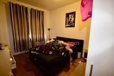 TOULOUSE Ensemble Immobilier / Une maison avec étage + 5 pièces  et une maison T3 en chartreuse de plain-pied secteur / Rte de Launaguet TOULOUSE 31200