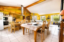 VILLARIÈS – VILLA FAMILIALE 179 M² AVEC PISCINE – 6 CHAMBRES – TERRAIN 1 500 M² – UN VÉRITABLE HAVRE DE PAIX