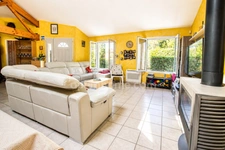 VILLARIÈS – VILLA FAMILIALE 179 M² AVEC PISCINE – 6 CHAMBRES – TERRAIN 1 500 M² – UN VÉRITABLE HAVRE DE PAIX
