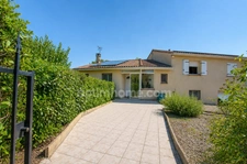 VILLARIÈS – VILLA FAMILIALE 179 M² AVEC PISCINE – 6 CHAMBRES – TERRAIN 1 500 M² – UN VÉRITABLE HAVRE DE PAIX
