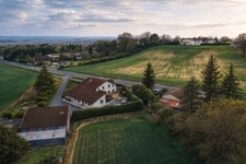 Grande propriété + 9 pièces comprenant 2 logements – 264 m² – Terrain arboré – Sans vis-à-vis Situation  Labessière-Candeil – À 25 min d’Albi / 45 min de Toulouse