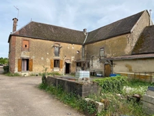 Forêt d'Othe Corps de Ferme a saisir !
