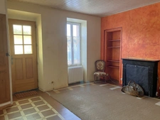 SAINT LAURENT SUR SEVRE, MAISON DE VILLE BORDS DE SEVRE, 2 CHAMBRES, JARDIN, 146000€ FAI