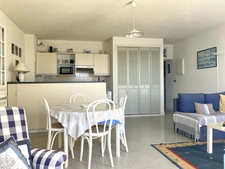 ILE AUX MOINES, VUE MER IMPRENABLE, APPARTEMENT EN RESIDENCE SUR LE PORT, 262000€ FAI