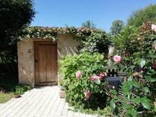 MALLIEVRE, BORD DE SEVRE, CADRE BUCOLIQUE & AUTHENTIQUE, DEMEURE COMPOSEE DE 2 MAISONS JUMELEES AVEC JARDIN, GARAGE, CAVE, 287000€ FAI
