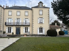 Belle propriété de 1832 de 270 m², terrain clos 1 458 m²