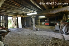 15MN de BERNAY, MAISON ATYPIQUE, T6, 122M²  180000€ 1,68Hectares de terrain avec dépendances et étang. (27)