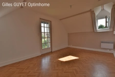 MAISON DE CARACTÈRE,T7,163M², 335000€ Dépendance. Terrain de 8000M² 