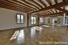 MAISON DE CARACTÈRE,T7,163M², 335000€ Dépendance. Terrain de 8000M² 
