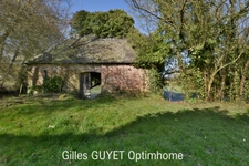 15MN de BERNAY, MAISON ATYPIQUE, T6, 122M²  180000€ 1,68Hectares de terrain avec dépendances et étang. (27)