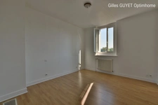 ✨SOUS COMPROMIS - PLUS DISPONIBLE À LA VENTE✨     Immeuble à vendre BERNAY centre 3 lots 170M² env. 215000€ (27)