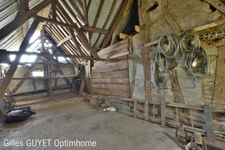 15MN de BERNAY, MAISON ATYPIQUE, T6, 122M²  180000€ 1,68Hectares de terrain avec dépendances et étang. (27)