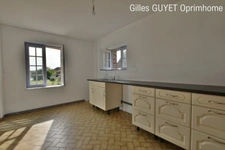 MAISON DE CARACTÈRE,T7,163M², 335000€ Dépendance. Terrain de 8000M² 