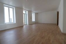 Maison à vendre 7 pièces MAURIAC (15)