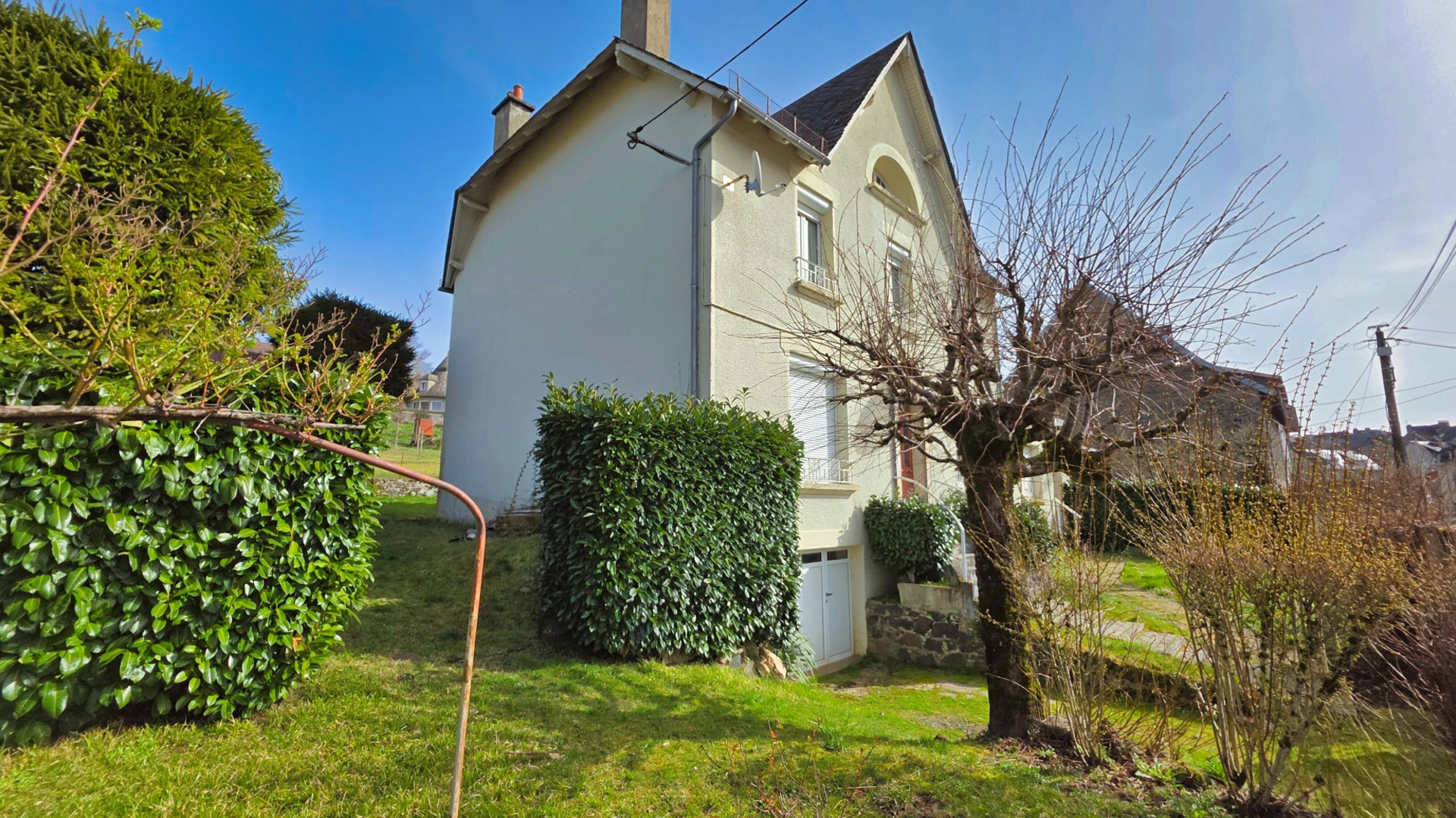 Maison 10 pièces 190 m² · à Mauriac · 190 m² · 134 500 €