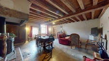 MAISON EN PIERRE AVEC JARDIN ET DÉPENDANCES