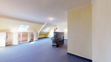 MAISON 5 CHAMBRES + BUREAU + SALLE DE JEUX + JARDIN