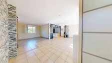 MAISON 3 OU 4 CHAMBES AVEC JARDIN CLOS ET SANS TRAVAUX