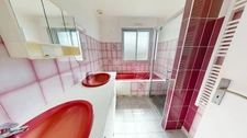 MAISON DE PLAIN-PIED DE 140 m² + GRAND GARAGE ET JARDIN