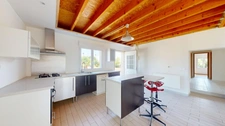 MAISON EN PIERRE QUATRE CHAMBRES + GARAGE + JARDIN