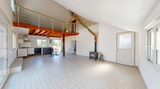 MAISON EN PIERRE QUATRE CHAMBRES + GARAGE + JARDIN