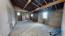 Maison en pierre à finir de rénover en campagne