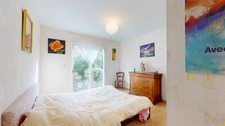 MAISON PLAIN-PIED 3 CHAMBRES + BUREAU + MEZZANINE+ GARAGE + BEAU TERRAIN