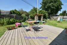 MAISON EN PIERRE PLAIN-PIED 4 CHAMBRES + BUREAU + DEPENDANCES + JARDIN