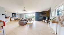 MAISON HAUT DE GAMME AVEC 5 CHAMBRES ET GRAND TERRAIN