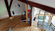 LOCAL COMMERCIAL 210 m2 + APPARTEMENT 70 m² T3 AVEC TERRASSE