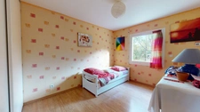MAISON PLAIN-PIED 3 CHAMBRES + BUREAU + MEZZANINE+ GARAGE + BEAU TERRAIN