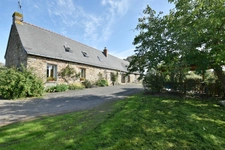 FERME SUR 30 ha AVEC LONGERE ET DEPENDANCE