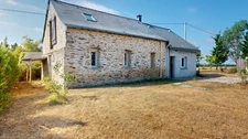 MAISON EN PIERRE QUATRE CHAMBRES + GARAGE + JARDIN